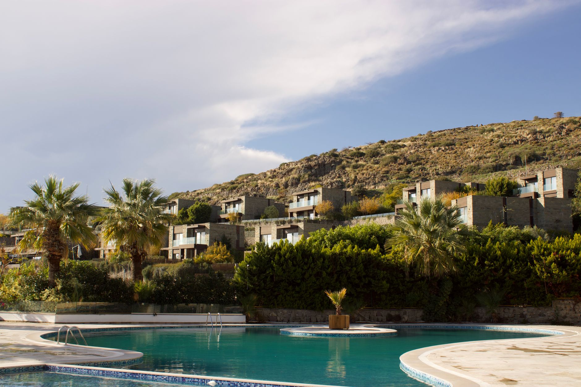 Farmhouse for pool party in Gurgaon - Selva Tree Hotels & Resorts luxury farmhouse